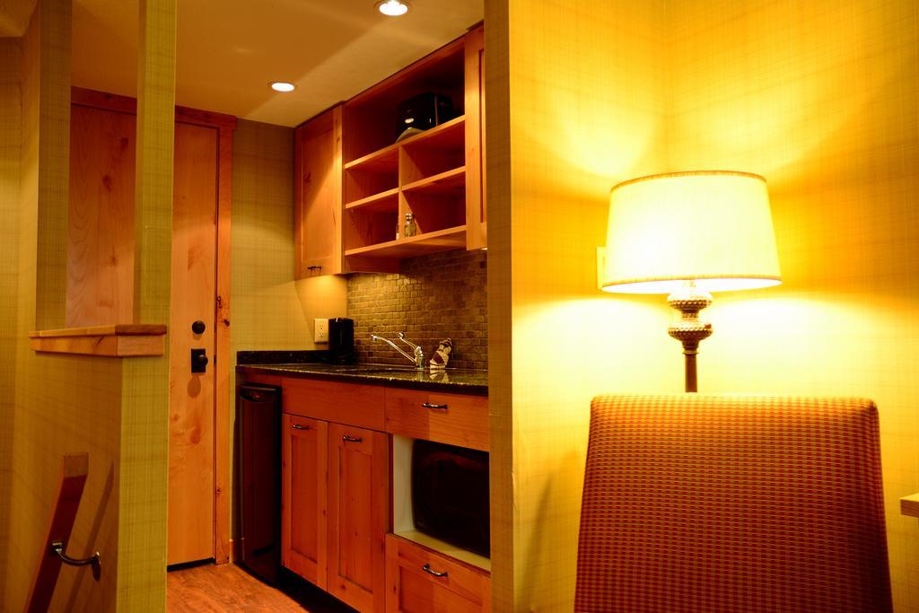 Hotel Fox And