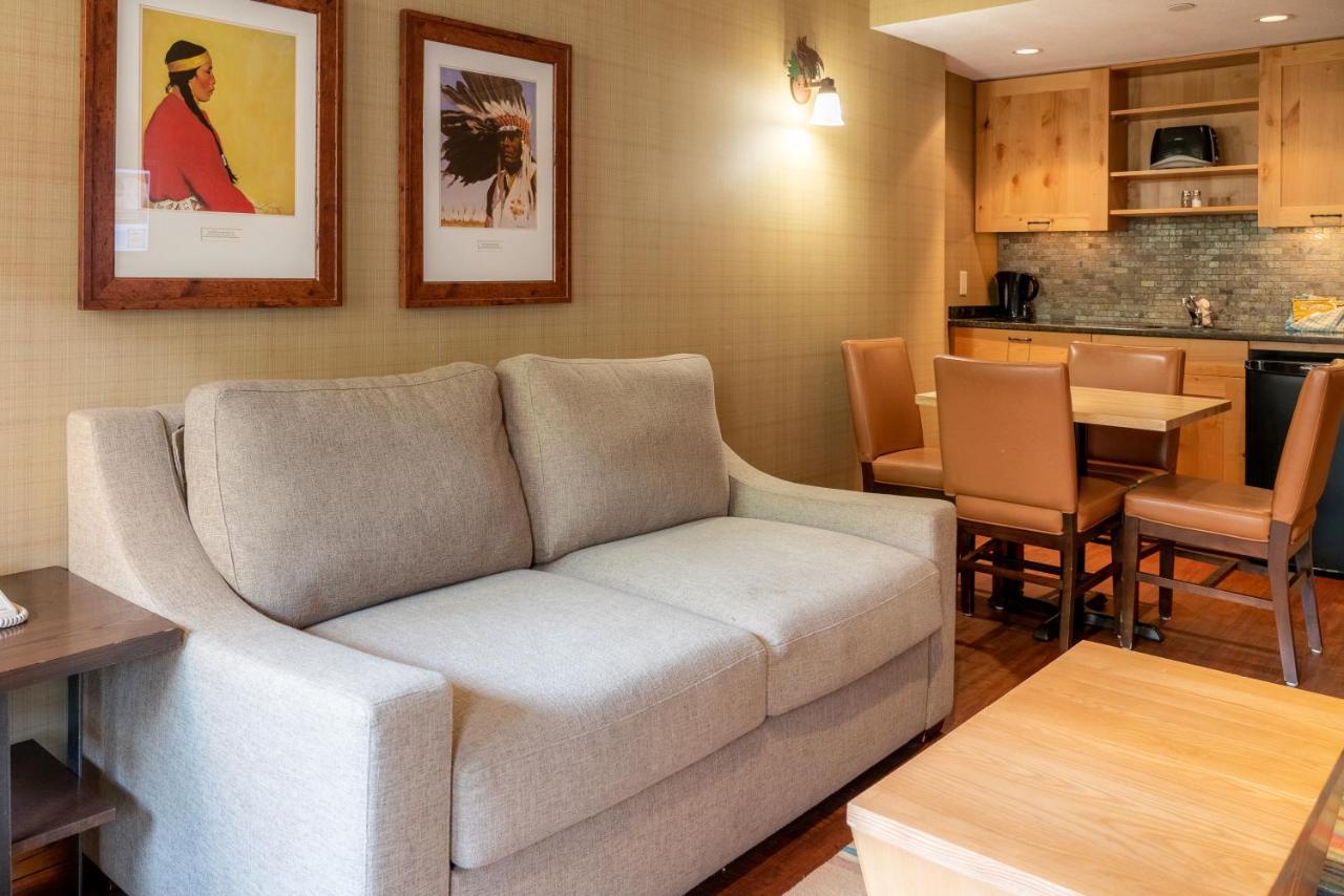 Hotel Fox And 4*
